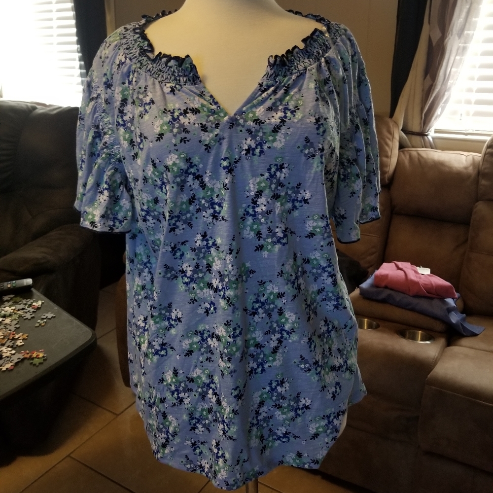 St John's bay. XXL. blue floral blouse